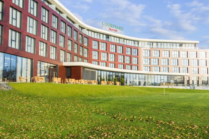 Dini Chance GmbH, DEUTSCHLAND, 3 Tage Kurzurlaub für Zwei im Hotel Courtyard by Marriott in Wolfsburg am Allersee, Reisen, Reiseschein, Reisescheine, Reisegutschein, Reisegutscheine, Hotelgutschein, Hotelgutscheine, Urlaubsgutschein, Urlaubsgutscheine, Kurzurlaub, Kurzurlaube, Kurzreise, Kurzreisen, Wochenendreise, Wochenendtrip, Wellnessurlaub, Wellnessgutschein, Wellnesshot